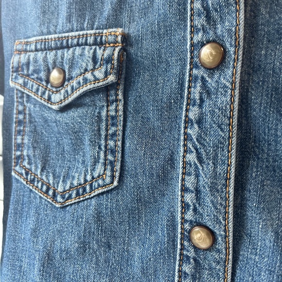 ASO Gilmore Girls - Rory Gilmore Denim Button-up Shirt - Picture 7 of 10